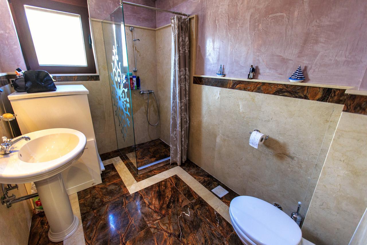 Compass Aparthotel Добра Вода Екстер'єр фото