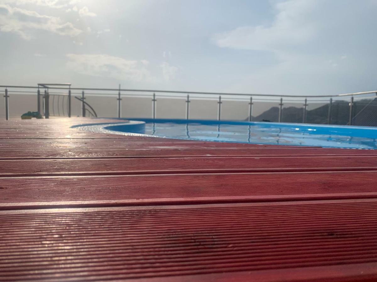 Compass Aparthotel Добра Вода Екстер'єр фото